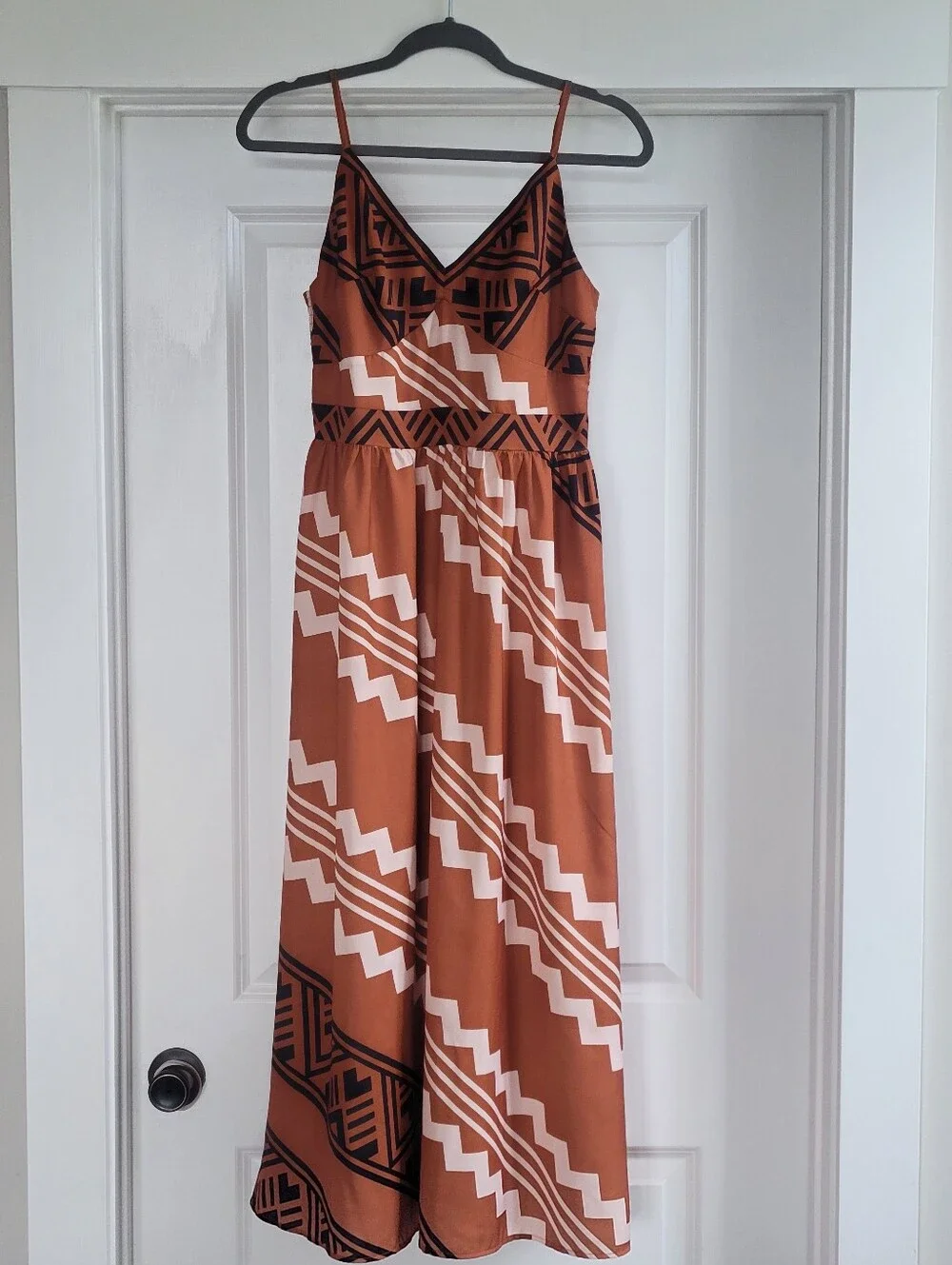NWOT Cupshe Rust Geometric Print Spaghetti Strap Maxi Dress - Picture 2 of 7
